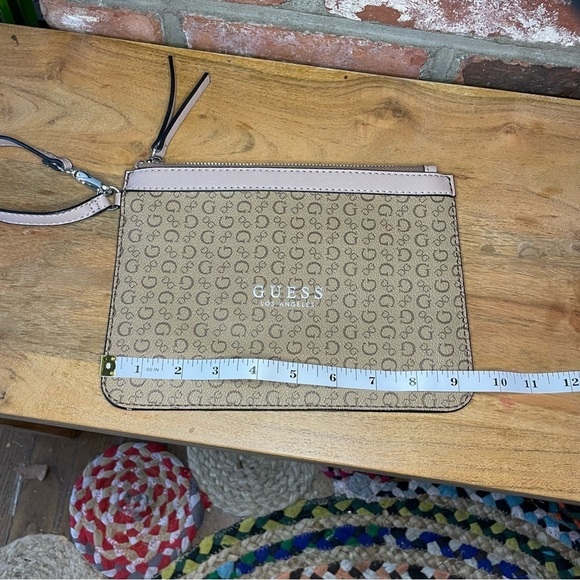 Brand New Guess Wristlet - Picture 4 of 5